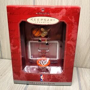 Vintage 1998 Hallmark Keepsake Ornament Go Bulls NBA Chicago Bulls Mouse